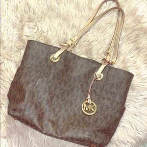 Micheal Kors tote